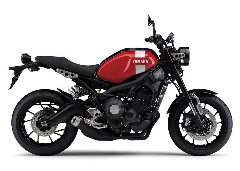 ヤマハ「XSR」ヒストリー, ヤマハ「XSR900 ABS」系譜（2016～2025年モデル）, ヤマハ「XSR900 ABS」の主なスペック・燃費・製造国・価格, ヤマハ「XSR700 ABS」系譜（2018年～2024年モデル）, ヤマハ「XSR700 ABS」の主なスペック・価格, 関連のおすすめ記事