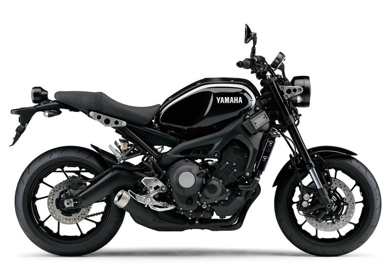 ヤマハ「XSR」ヒストリー, ヤマハ「XSR900 ABS」系譜（2016～2025年モデル）, ヤマハ「XSR900 ABS」の主なスペック・燃費・製造国・価格, ヤマハ「XSR700 ABS」系譜（2018年～2024年モデル）, ヤマハ「XSR700 ABS」の主なスペック・価格, 関連のおすすめ記事