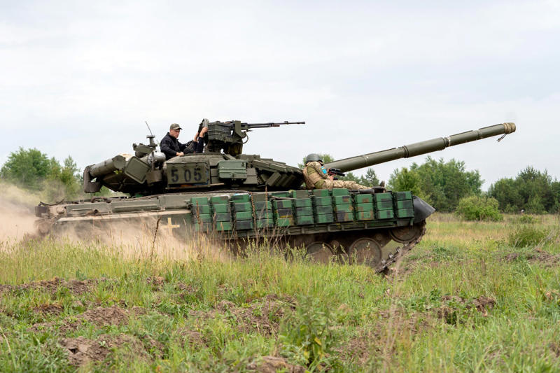 あっけなく打破されたロシアの対戦車防衛策, ベルゴロド州に設置された「竜の歯」, ベルゴロド州に対する越境攻撃, ゼレンスキー大統領の主張, ウクライナ軍の逆侵攻がきっかけ, 国境防衛の強化に大金を投じたロシア, 使いようによっては役立つ, クラホヴェに向かって進撃していたロシア軍, 「竜の歯」に阻まれ、砲火に曝される, 車列の大半を撃破と主張, 2回目の攻撃も撃退, 動画の詳細には不明点も, 戦車の動きを止める上では非常に有効, 攻撃部隊との協力が鍵, 有刺鉄線と組み合わせることも, 埋設するほうが効果的だが, ベルゴロド州では地中に埋設されていた