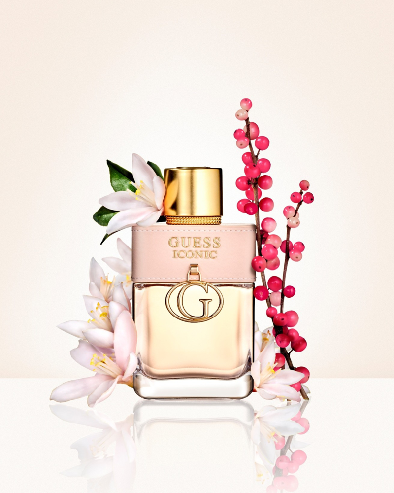 Find her a new signature scent, Buy her jewellery, but do it right, Show her that you've been paying attention, Give her a gift she'll never get herself, Gift a personalised pamper day