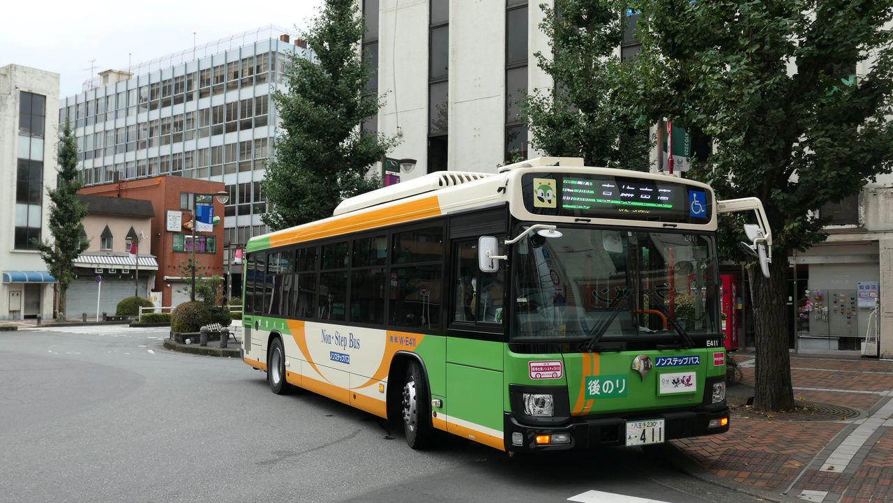 「営業係数」から読み解く赤字路線を取り巻く環境, 【ワースト1位・里48】混雑日本一「日暮里・舎人ライナー」と並行　なぜ廃止できない？, 【ピックアップ】ほぼ赤字路線！なぜ「はとバス」に委託されている？, 【ピックアップ】都営バス最長・約28km！「青梅行き・ロングランバス」赤字でも消滅しないワケ