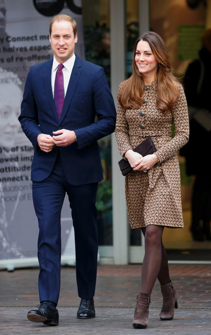 Brown tights and brown boots
