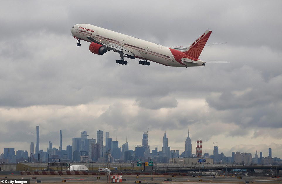 Travel chaos as major US airports hit by delays