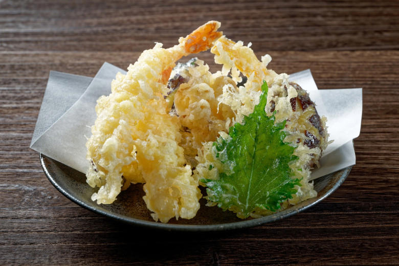 ・①食材の下ごしらえ, ・③油を加熱する, ・食材の水気をしっかり切る, ・冷たい炭酸水・冷水で粉を溶く, ・油の適温は160℃～180℃前後, ・食材は少量ずつ入れる