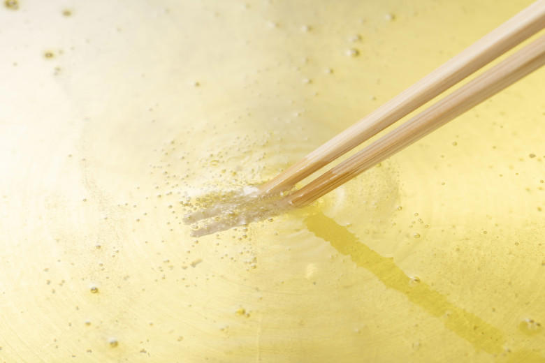 ・①食材の下ごしらえ, ・③油を加熱する, ・食材の水気をしっかり切る, ・冷たい炭酸水・冷水で粉を溶く, ・油の適温は160℃～180℃前後, ・食材は少量ずつ入れる