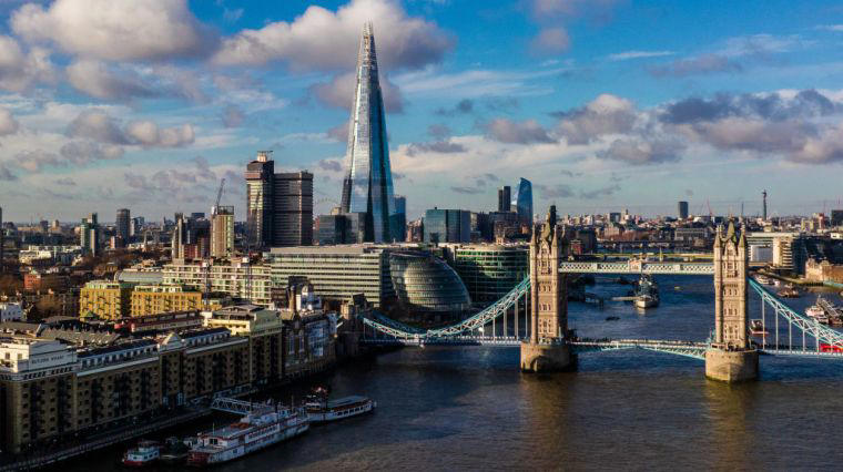 All taller than anything in the UK All taller than anything in the UK, 25) Willis Tower, Chicago, 24) Wuhan Tower, Wuhan, 23) The Exchange 106, Kuala Lumpur, 21) Zifeng Tower, Nanjing, 21) Suzhou IFS, Suzhou, 19 and 20) Petronas Twin Towers, Kuala Lumpur, 18) Changsha IFS Tower 1, Changsha, 17) Vincom Landmark 81, Ho Chi Minh City, 16) Lakhta Center, St. Petersburg, 15) Central Park Tower, New York City, 14) Wuhan Greenland Center, Wuhan, 13) International Commerce Centre, Hong Kong, 12) Shanghai World Financial Center, Shanghai, 11) TAIPEI 101, Taipei, 10) CITIC Tower, Beijing, 8) Tianjin CTF Finance Centre, Tianjin, 8) Guangzhou CTF Finance Centre, Guangzhou, 7) One World Trade Center, New York City, 6) Lotte World Tower, Seoul, 5) Ping An Finance Center, Shenzhen, 4) Makkah Royal Clock Tower, Mecca, 3) Shanghai Tower, Shanghai, 2) Merdeka 118, Kuala Lumpur, 1) Burj Khalifa, Dubai