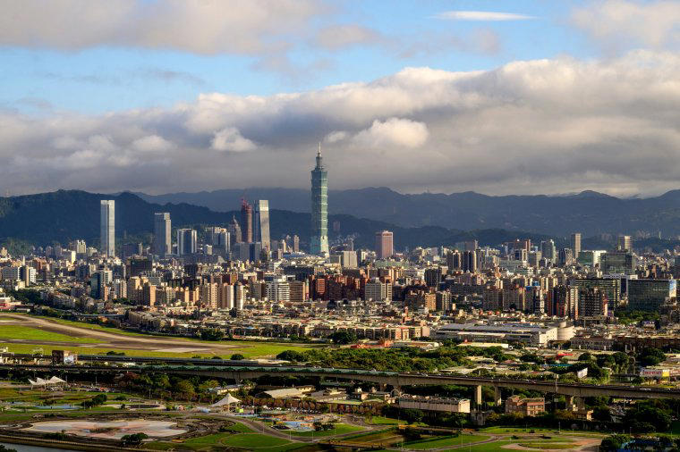 11) TAIPEI 101, Taipei All taller than anything in the UK, 25) Willis Tower, Chicago, 24) Wuhan Tower, Wuhan, 23) The Exchange 106, Kuala Lumpur, 21) Zifeng Tower, Nanjing, 21) Suzhou IFS, Suzhou, 19 and 20) Petronas Twin Towers, Kuala Lumpur, 18) Changsha IFS Tower 1, Changsha, 17) Vincom Landmark 81, Ho Chi Minh City, 16) Lakhta Center, St. Petersburg, 15) Central Park Tower, New York City, 14) Wuhan Greenland Center, Wuhan, 13) International Commerce Centre, Hong Kong, 12) Shanghai World Financial Center, Shanghai, 11) TAIPEI 101, Taipei, 10) CITIC Tower, Beijing, 8) Tianjin CTF Finance Centre, Tianjin, 8) Guangzhou CTF Finance Centre, Guangzhou, 7) One World Trade Center, New York City, 6) Lotte World Tower, Seoul, 5) Ping An Finance Center, Shenzhen, 4) Makkah Royal Clock Tower, Mecca, 3) Shanghai Tower, Shanghai, 2) Merdeka 118, Kuala Lumpur, 1) Burj Khalifa, Dubai