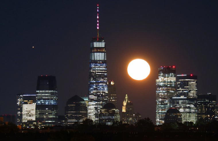 7) One World Trade Center, New York City All taller than anything in the UK, 25) Willis Tower, Chicago, 24) Wuhan Tower, Wuhan, 23) The Exchange 106, Kuala Lumpur, 21) Zifeng Tower, Nanjing, 21) Suzhou IFS, Suzhou, 19 and 20) Petronas Twin Towers, Kuala Lumpur, 18) Changsha IFS Tower 1, Changsha, 17) Vincom Landmark 81, Ho Chi Minh City, 16) Lakhta Center, St. Petersburg, 15) Central Park Tower, New York City, 14) Wuhan Greenland Center, Wuhan, 13) International Commerce Centre, Hong Kong, 12) Shanghai World Financial Center, Shanghai, 11) TAIPEI 101, Taipei, 10) CITIC Tower, Beijing, 8) Tianjin CTF Finance Centre, Tianjin, 8) Guangzhou CTF Finance Centre, Guangzhou, 7) One World Trade Center, New York City, 6) Lotte World Tower, Seoul, 5) Ping An Finance Center, Shenzhen, 4) Makkah Royal Clock Tower, Mecca, 3) Shanghai Tower, Shanghai, 2) Merdeka 118, Kuala Lumpur, 1) Burj Khalifa, Dubai