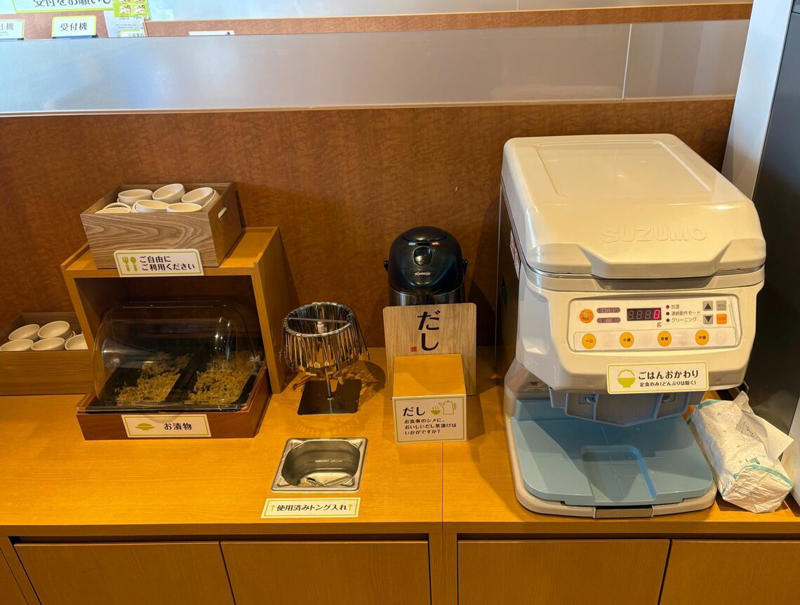 おかずを主役にするご飯を提供, おかわり無料の歴史, かつて「おかわり有料化」で反発も, おかわり継続をどうやって続けている？, セルフ型の店舗やスイーツの提供も, やよい軒らしいボリューム満点のスイーツ