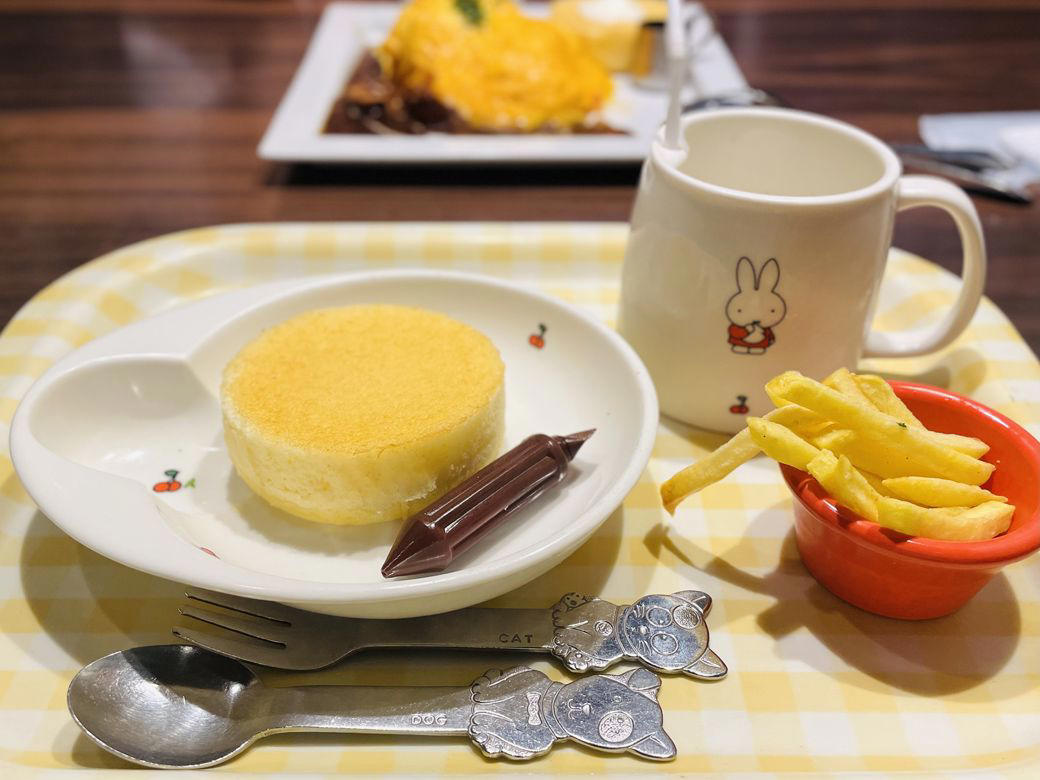 個室でまわりを気にせずランチ, 星乃珈琲店といえばパンケーキ, 親子2人でランチをした場合の予算感は, 某大人気喫茶チェーンとは一線を画す「強み」
