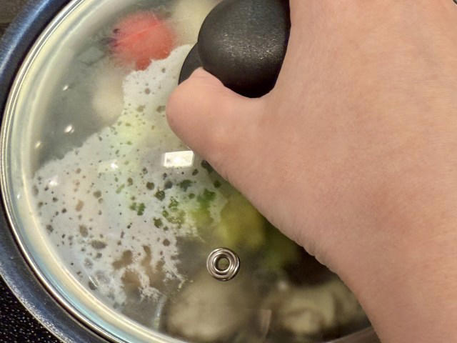 ・生まれて初めてアクアパッツァを作ってみる, ・「一般的な作り方」の調理, ・「アクアパッツァの素」の調理, ・お手製アクアパッツァvsレンチンアクアパッツァ, ・コスパ＆タイパは圧倒的にキユーピー