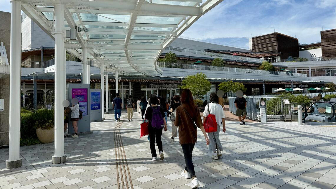 湘南の人々の憩いの場, 「サーキットモール」だから歩いても疲れない, 他の商業施設にはない心遣い, 街を取り込み、街とつながる, 湘南スポットとして魅力を高めた辻堂
