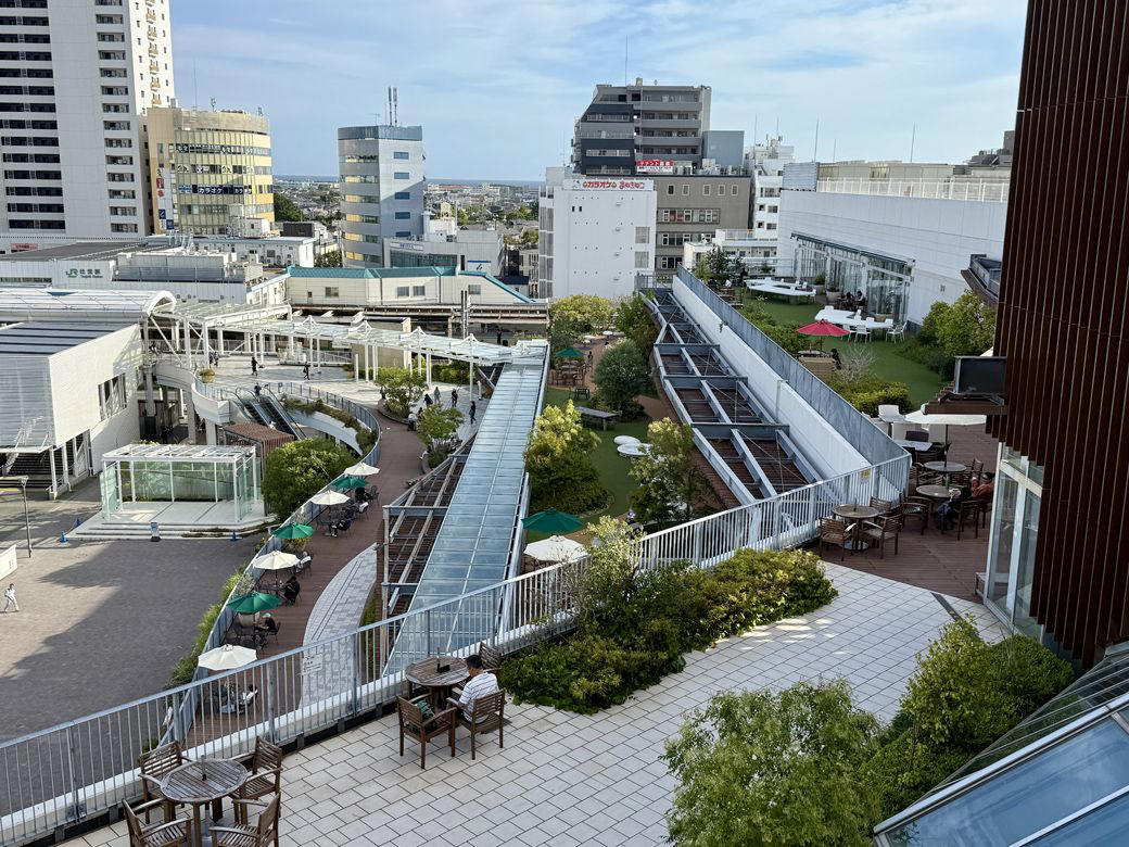 湘南の人々の憩いの場, 「サーキットモール」だから歩いても疲れない, 他の商業施設にはない心遣い, 街を取り込み、街とつながる, 湘南スポットとして魅力を高めた辻堂