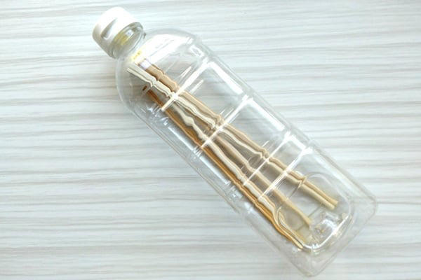 尖ったごみ、どう捨てていますか？, 使用済みの油の容器を活用する方法, 実際に試してみた, 尖ったモノのゴミ出しが簡単に