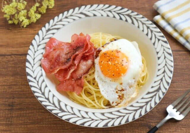 コウケンテツさんの「ベーコンチーズスパゲティwith目玉焼き」を作ってみた！, ベーコンチーズスパゲティwith目玉焼きの材料（1人分・約740 kcal／1人分）, ベーコンチーズスパゲティwith目玉焼きの作り方（調理時間：10分）, コウケンテツさんの「豚とレタスのうまみ蒸し」を作ってみた！, 豚とレタスのうまみ蒸しの材料（2～3人分・約260～310 kcal／1人分）, 豚とレタスのうまみ蒸しの作り方（調理時間：10分）, コウケンテツさんの「究極のポテトサラダ」を作ってみた！, 究極のポテトサラダの材料（2～3人分・約290〜360 kcal／1人分）, 究極のポテトサラダの作り方（調理時間：15分）, コウケンテツさんの「納豆パスタ」を作ってみた！, 納豆パスタの材料（2人分・約610〜690 kcal／1人分）, 納豆パスタの作り方（調理時間：15分）, コウケンテツさんの「油淋なす」を作ってみた！, 油淋なすの材料（2～3人分・約190〜250 kcal／1人分）, 油淋なすの作り方（調理時間：10分）