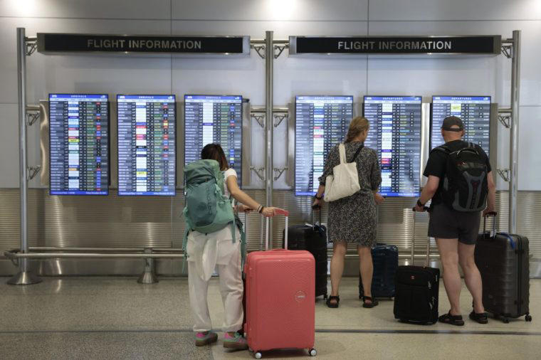 What is EES?, When does it start and what is the roll-out schedule?, How does it work?, Which countries will have EES?, Where will it start first?, Which airports will it be rolled out in?, Will it be rolled out for cruises?, Will I be asked questions at the border?, Are there any more changes to border rules?