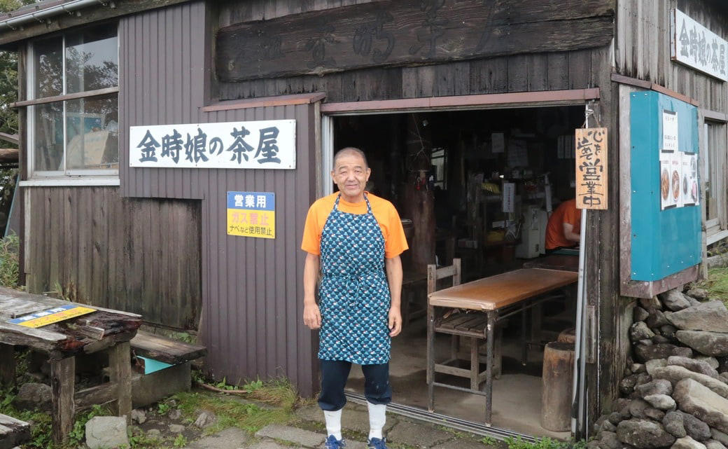 上皇陛下が訪れた老舗茶屋は代替わり, 利益目的だけでやっているわけじゃない, 公設の避難小屋がルーツ、一時は茶屋が乱立, 登山客世界一の高尾山エリアでも相次ぐ廃業, 一時は廃業も覚悟したが…, 次世代への継承を考え法人化
