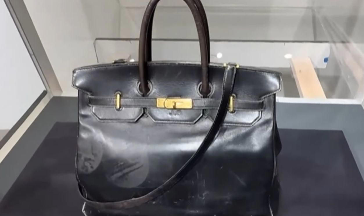Bags That Pay You Back, Hermès Birkin (Original Prototype), Fendi Baguette, Louis Vuitton Speedy / Monogram Vintage, Dior Lady Dior (Vintage), Dior Saddle Bag, Gucci Horsebit / GG Monogram Vintage, Bottega Veneta Intrecciato (Vintage), YSL (Saint Laurent) Vintage, Prada Nylon (early), Céline Classic Box / Vintage Céline, Loewe Puzzle (Early Editions), Chanel Baguette (Vintage), Hermès Constance (Vintage), Chanel Boy Bag (Vintage), Chanel Double Flap (Vintage), Hermès ‘Himalaya’ Croc / Exotic Editions, Louis Vuitton x Supreme Collaboration, Balenciaga Le City (Vintage), Gucci Bamboo Handle Bag, Chanel Vintage Flap (Mini / Jumbo / Mid), Louis Vuitton Noé (Vintage)