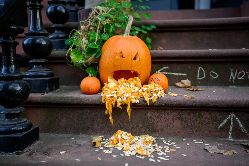 Sick pumpkins DIY graveyard, Creepy carnival entrance, Inflatable Halloween, Pumpkin realness, Dress your door, Spider webs, Go oversized, Ghostbusters house, A famous graveyard, Towering monsters, Spooky sophistication, Scary toy box, Spooky smoke machine, Killer animals, Skeleton musicians, Light it up, Make them scream, Climbing skeletons, Halloween buffet, Pumpkin jellyfish, Halloween in Istanbul, A witchy entrance, Pumpkin hospital, Creepy chandeliers, Whimsical ghosts, Breaking out, Sick pumpkins