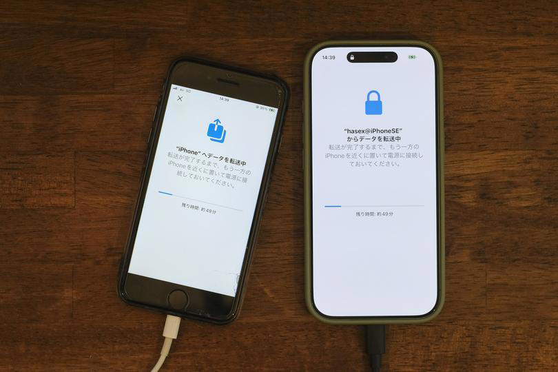 片手で使えない、という現実, 音が良くて大きくて、びっくりした, 「のぞき込む」Face IDへの違和感, やきそばを作って気づいた、重さとバランス, カメラは最高。マクロ撮影の「頼もしさと異様さ」, iPadのように、サイドボタンにTouch IDを！, スマホに求めるものは、手のひらと日常が教えてくれる