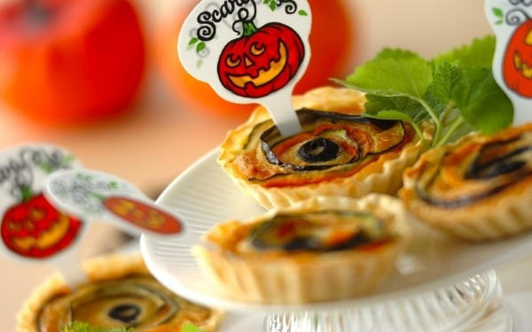 ハロウィンカボチャパイ, ハロウィンクッキー, パンプキンのシフォンケーキ, ハロウィンロリポップ, ハロウィンおばけのチョコレートケーキ, ハロウィンサラダ, コーンと野菜のキッシュ, まるごとカボチャのパーティーパンプキングラタン, ハロウィンおばけカレー