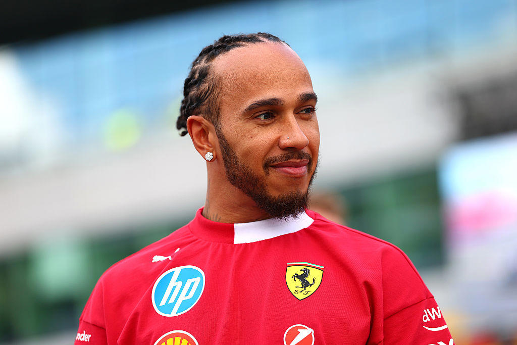 F1界の真のアイコン, 巨額報酬の使い道は？, ニューヨークのペントハウス, モナコのペントハウス, ハミルトンのガレージは？, 1,600万ドルのカーコレクション, ラ・フェラーリ・アペルタ, プライベート・ヨット, プライベート・ジェット, 「ルイス・ハミルトン・ベンチャーズ」, 投資家としての側面, 高級時計やアクセサリー, 数百万ドルの時計コレクション