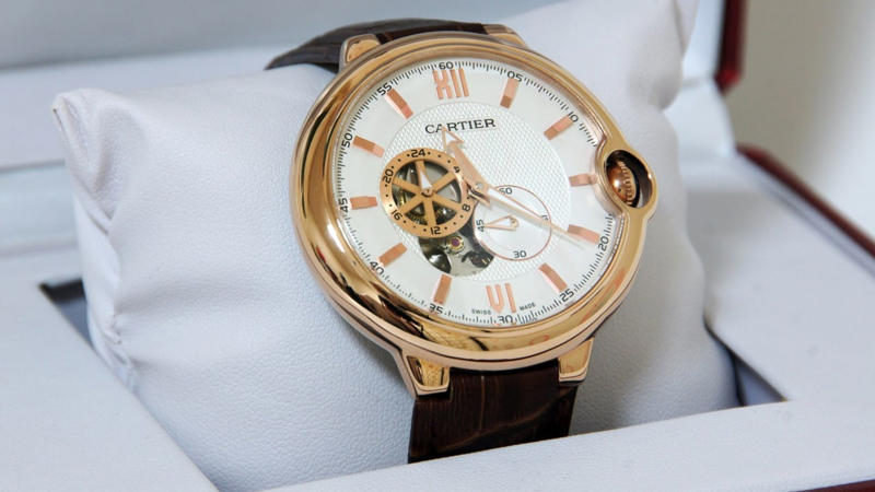 1. Rolex, 2. Patek Philippe, 3. Audemars Piguet, 4. Omega, 5. Cartier, 6. Tag Heuer, 7. Jaeger-LeCoultre, 8. Breitling, 9. Panerai, 10. Vacheron Constantin, 1. Seiko, 2. Orient, 3. Tissot, 4. Hamilton, 5. Casio, 6. Timex, 7. Citizen, 8. Bulova, 9. Baltic, 10. Dan Henry