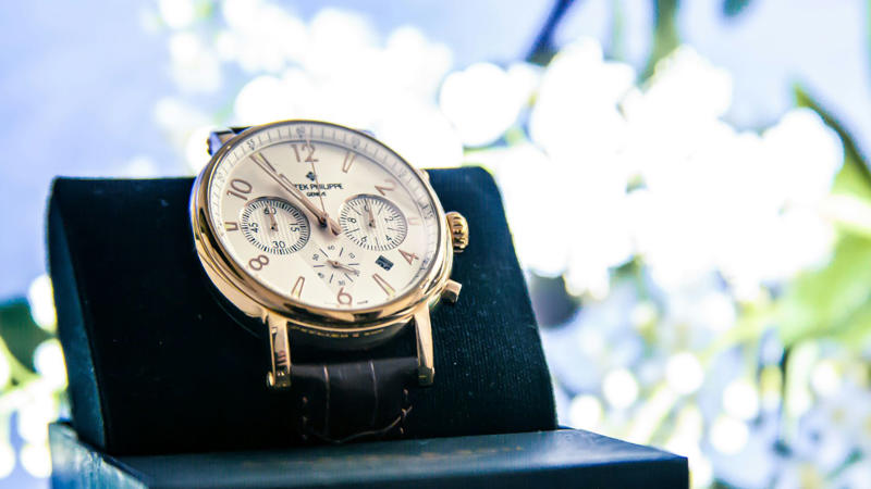 1. Rolex, 2. Patek Philippe, 3. Audemars Piguet, 4. Omega, 5. Cartier, 6. Tag Heuer, 7. Jaeger-LeCoultre, 8. Breitling, 9. Panerai, 10. Vacheron Constantin, 1. Seiko, 2. Orient, 3. Tissot, 4. Hamilton, 5. Casio, 6. Timex, 7. Citizen, 8. Bulova, 9. Baltic, 10. Dan Henry
