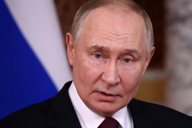 世界を驚かせたニュース, ロシア国営メディアによる報道, ジュネーブ条約違反, 戦闘中のロシア軍部隊と合流, 「ゼレンスキー政権からウクライナを解放」, ゼレンスキー大統領は終戦を見届けてから辞任する意向, ボグダン・フメリニツキー大隊, ウクライナ人捕虜およそ70人が参加, ロシア連邦に忠誠を誓う, ドネツク州に派遣, ジュネーブ条約違反にあたるという指摘, ジュネーブ条約とは？, ウクライナ人捕虜が志願したというのは本当か？, 本当に自発的だとは考えにくい, 「強制的なストーリー」の可能性, きわめて厳しい状況に置かれる捕虜たち, ドネツク州とザポリージャ州での戦闘, 今もウクライナで戦っているのか？