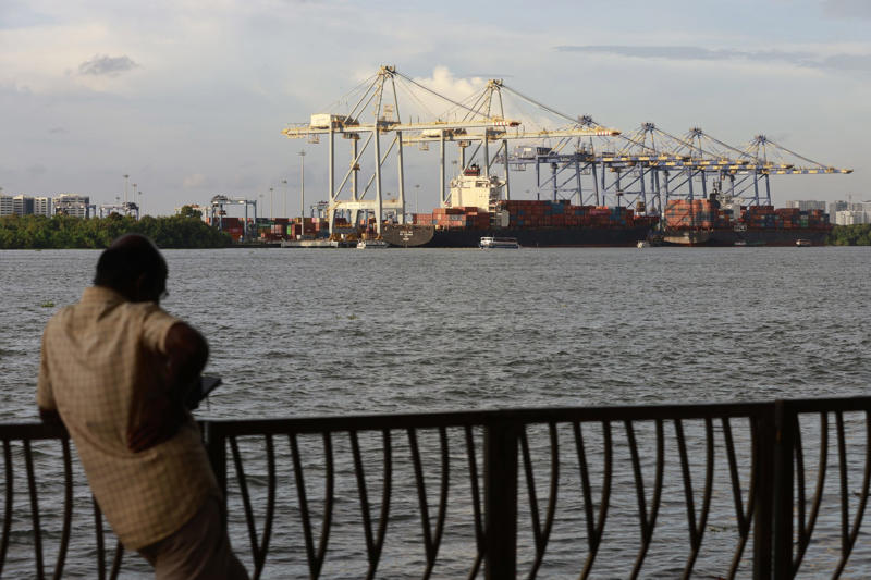 A new trade deal might be finalized soon Indian visits to America are way down, Summer tourism saw a remarkable decline, Visitations dropped by 15% in August alone, Indian tourism to the US had a record year in 2024, Millions of Indians traveled to America last year, The drop in 2025 will cost the travel industry, Rising political tensions are likely at fault, Trump and Modi don’t always see eye to eye, Washington slapped punitive tariffs on India, A new trade deal might be finalized soon