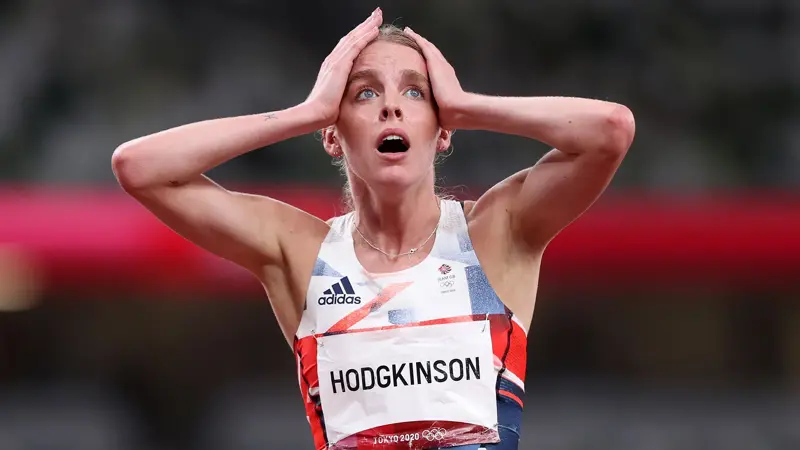 イギリス人選手はパリ五輪の800メートルで金メダルを獲得し、世界陸上では銅メダルを獲得した。, 長い怪我から東京で復帰したキーリー・ホジキンソンのレースは、ソーシャルメディア上で批判を浴びた。, 「世界選手権で銅メダルを獲得した後、多くの否定的なコメントがあった」, 「コメントの中には「恥を知るべきだ」「酷いレースだ」「彼女はTikTokで動画を作るのに忙しすぎる......」などが見られた」, 「そういう人たちの言うことは無視して前に進むしかない」, 「しかし、調子が悪いときには、この批判はより大きな影響を与える」, 「自分がしたいことは走ることだ」, 「ソーシャルメディアは現実ではないことを忘れてはならない」, 「自分の仕事に集中するんだ」, 2002年3月3日、ウィガン生まれのイギリス人アスリート。, インスタグラムで50万人以上のフォロワーを持つキーリー・ホジキンソン。