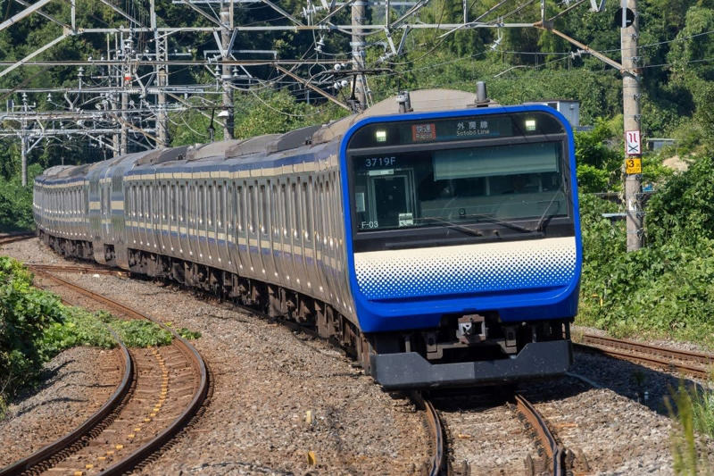 首都圏各地から手軽に旅情を味わえる外房線（JR東日本）, 内房線と双子のような存在の路線, 観光から通勤までマルチに活躍する〔わかしお〕, JR東日本の通勤電車の礎となった209系が現役, 房総旅の強い味方！「サンキュー♥ちばフリー乗車券」, 外房線の見どころ, 七夕のイラストが描かれた茂原のガスタンク, 鵜原理想郷や鯛の浦など観光スポットが目白押し, 外房線（JR東日本） データ