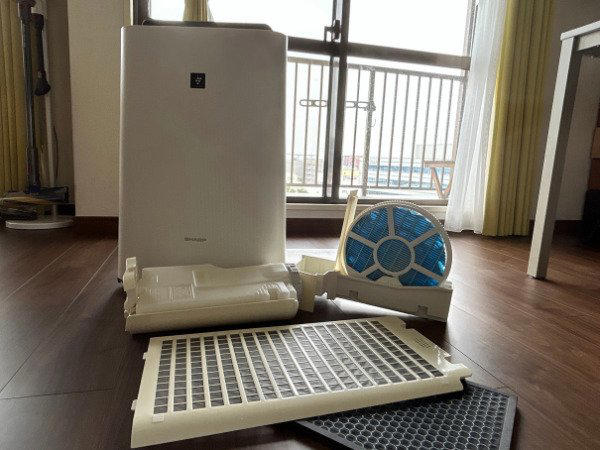 1：服と寝具の入れ替えタイミングで「クローゼット」をリセット, 2：「加湿器・空気清浄機」のお手入れ, 3：エアコンのお手入れと掃除方法, 4：玄関・ベランダ・外周りのリセット, 5：照明器具のお手入れ