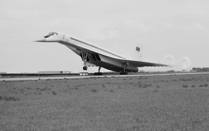 Pipped by its allies, A nightmare scenario, Bigger, better, faster, A barely fathomable Mach 3, Problems behind the scenes, The wrong sort of boom, A final indignity