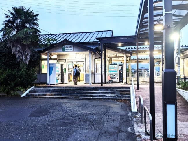 往路は鉄道、復路はバス, 大きなアップダウンや急カーブはなし, 1977年全通の気仙沼線, JRが自らBRTを運行する, 専用道と一般道、乗り心地は月とスッポン