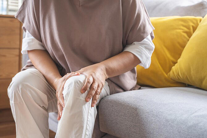 閉経とともに骨密度が低下、どう対策する？, 50歳以降は「パーソナルトレーニング」が最適, 変形性関節症も、ストレッチ運動と筋肉強化訓練で予防, 90歳で、70歳代の筋肉と骨の維持を目指そう