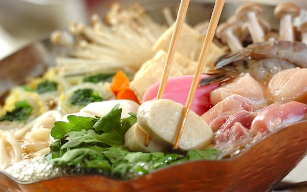 超簡単うどんすき 絶品ダシで作るおすすめのお手軽レシピ, 食べ応え満点！ 牛すき釜玉うどん, ササッと牛すき丼, 牛肉とアボカドのすき煮, 大根と牛肉の韓国すき煮