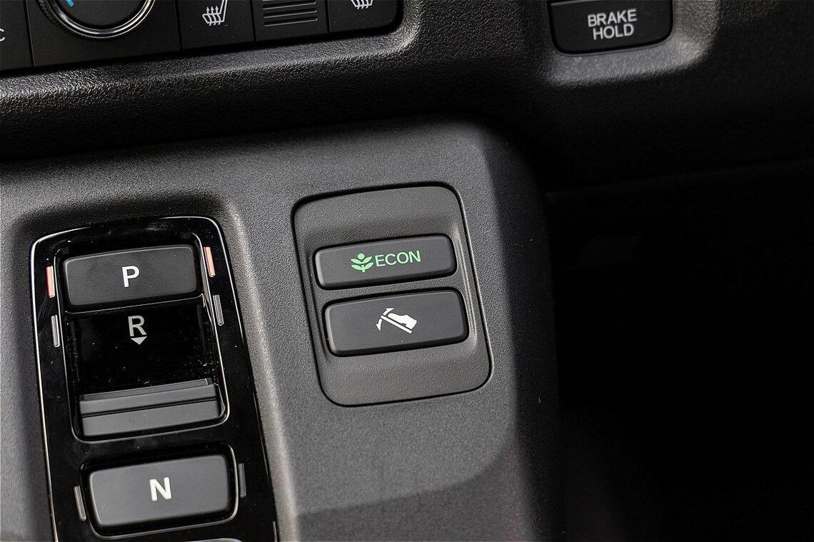 軽自動車のN-ONEをベースにEV化, グレードはシンプルに2種類, 運転席やドライビングポジション, BEVとしての動力性能, ホンダ初のシングルペダルコントロール, ハンドリングについて, 航続距離は295kmを実現, 先進運転支援システム「ADAS」, 充電方法・充電設備, ホンダチャージの普及状況, 補助金の活用でガソリン車と変わらない価格に