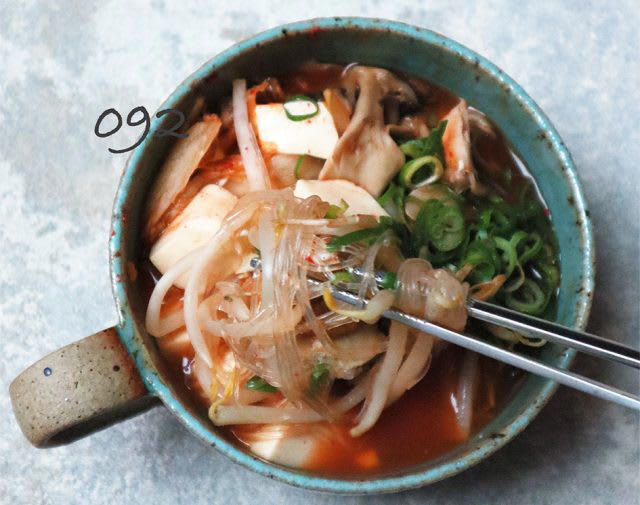 今日の主役は「豆腐」, マグカップで簡単！熱々スンドゥブ風スープ, 材料（1人分／調理時間：5分）, タラゴンの挿し木（お料理ブログ）※毎日更新中！, Instagram（おいしい日常を日々更新中♪）