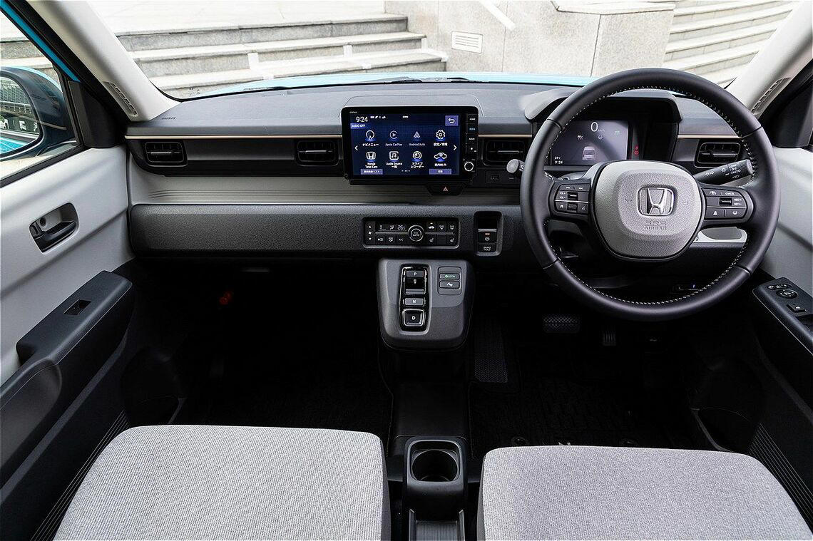 軽自動車のN-ONEをベースにEV化, グレードはシンプルに2種類, 運転席やドライビングポジション, BEVとしての動力性能, ホンダ初のシングルペダルコントロール, ハンドリングについて, 航続距離は295kmを実現, 先進運転支援システム「ADAS」, 充電方法・充電設備, ホンダチャージの普及状況, 補助金の活用でガソリン車と変わらない価格に