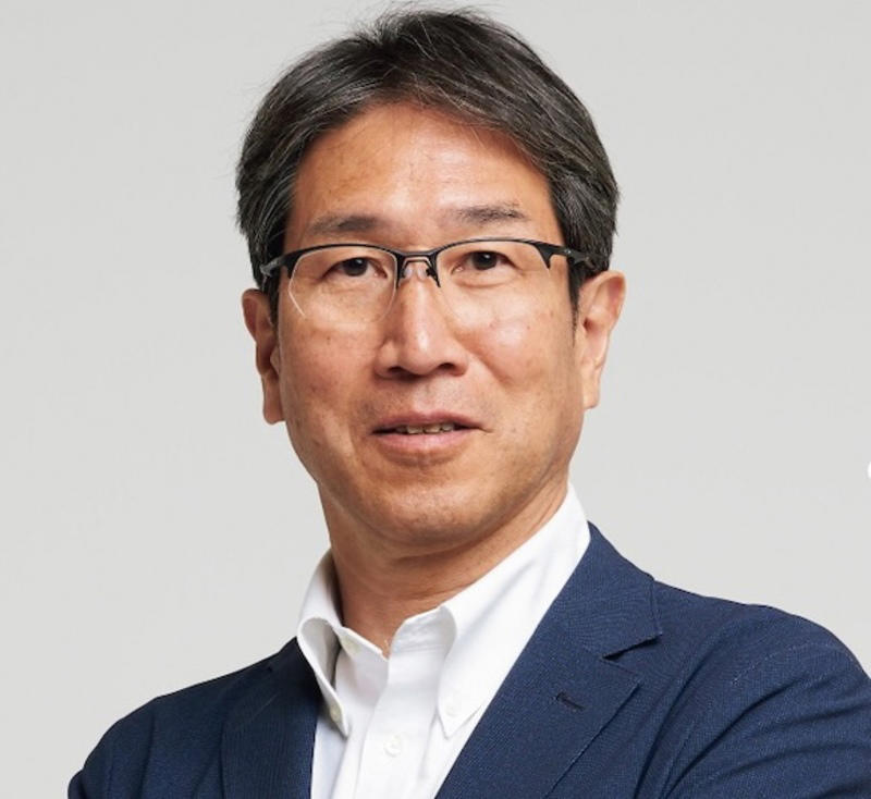 長く自立して歩くためには「健脚」を保つことが重要, 平坦なところでも足がもつれる, 「1分片足立ち」のやり方, 転ばないために体幹力をつける「片足立ち足振り」, 「片足立ち足振り」のやり方