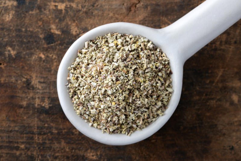 Bay leaf, Black pepper, Cayenne red pepper, Celery salt, Ground cinnamon, Chili powder, Ground cumin, Dill weed, Curry powder, Garlic powder, Garlic salt, Ground ginger, Himalayan pink salt, Italian seasoning, Dry mustard powder, Ground nutmeg, Lemon pepper, Onion powder, Parsley flakes, Red pepper (crushed), Poppy seeds, Seasoned salt, Rubbed sage, Sesame seeds