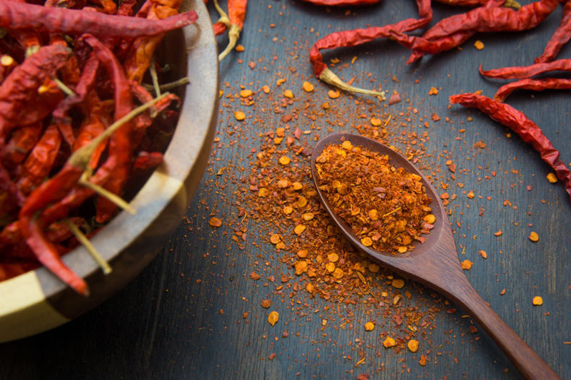 Bay leaf, Black pepper, Cayenne red pepper, Celery salt, Ground cinnamon, Chili powder, Ground cumin, Dill weed, Curry powder, Garlic powder, Garlic salt, Ground ginger, Himalayan pink salt, Italian seasoning, Dry mustard powder, Ground nutmeg, Lemon pepper, Onion powder, Parsley flakes, Red pepper (crushed), Poppy seeds, Seasoned salt, Rubbed sage, Sesame seeds