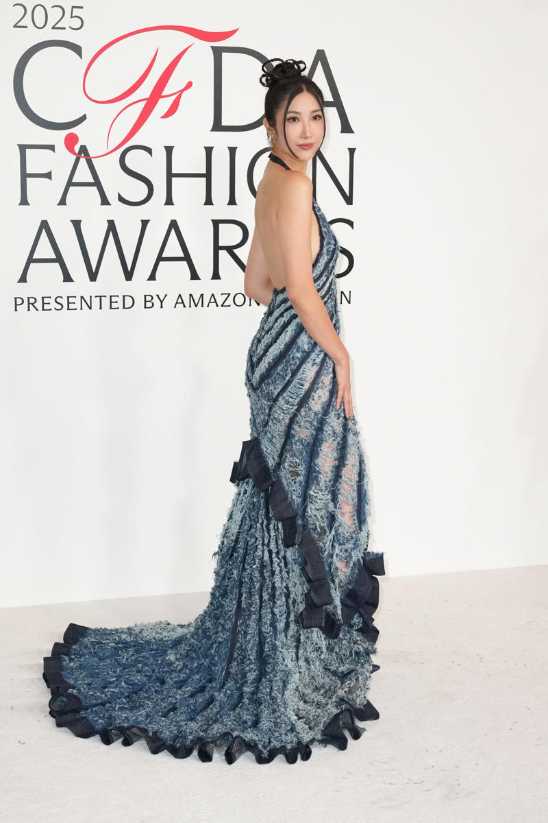 Olivia Dean , Addison Rae , Ejae , Teyana Taylor , Rihanna And A$AP Rocky , Dove Cameron , Maitreyi Ramakrishnan , Julianne Moore , Britt Lower , Leslie Bibb , Laura Harrier , Ashley Graham , Brittany Snow , Elsa Hosk , Rain Spencer , Kelsea Ballerini , Barbara Palvin , Nina Dobrev , Gabbriette Bechtel , Lily Allen , Nicky Hilton , Renee Rapp , Taylor Hill , Chloe Fineman , Saweetie , Sara Moonves And Jennifer Lawrence , Sunisa Lee , Alex Consani