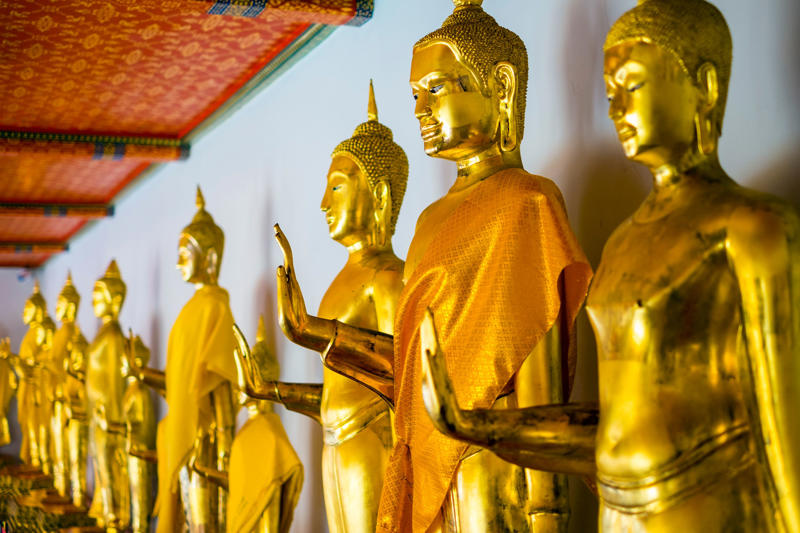 Central Park, Tingly Thai Cooking School, Lumphini Park, Chatuchak Weekend Market, Soi Nana, The Grand Palace, Chinatown, The Jim Thompson House, Benchakitti Park, Talat Noi Street Art, Wat Arun, Smiling Albino, Manohra Dinner River Cruise, Blue Elephant Cooking School, 100 Tonson Foundation