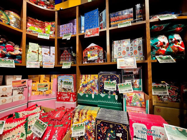 ・コスパ良好「トランク缶カレンダー」, ・おそらく最安値な「ラズ　アドベントカウントダウン」, ・ズボラな貴方に「ドリップコーヒー　クリスマスカレンダー2025」, ・カルディのアドベントカレンダーは11月上旬がピーク!?