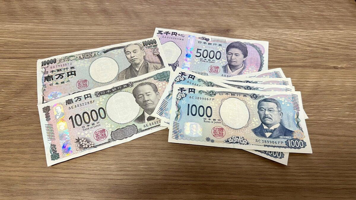 NG習慣1：自分への「ごほうび」にお金をかける, NG習慣2：買い物でストレス発散, NG習慣3：週末の食事を外食ですませる, NG習慣4：夫婦のこづかいを「月3万円」にする, NG習慣5：誘惑に負けて「小さな出費」を重ねる