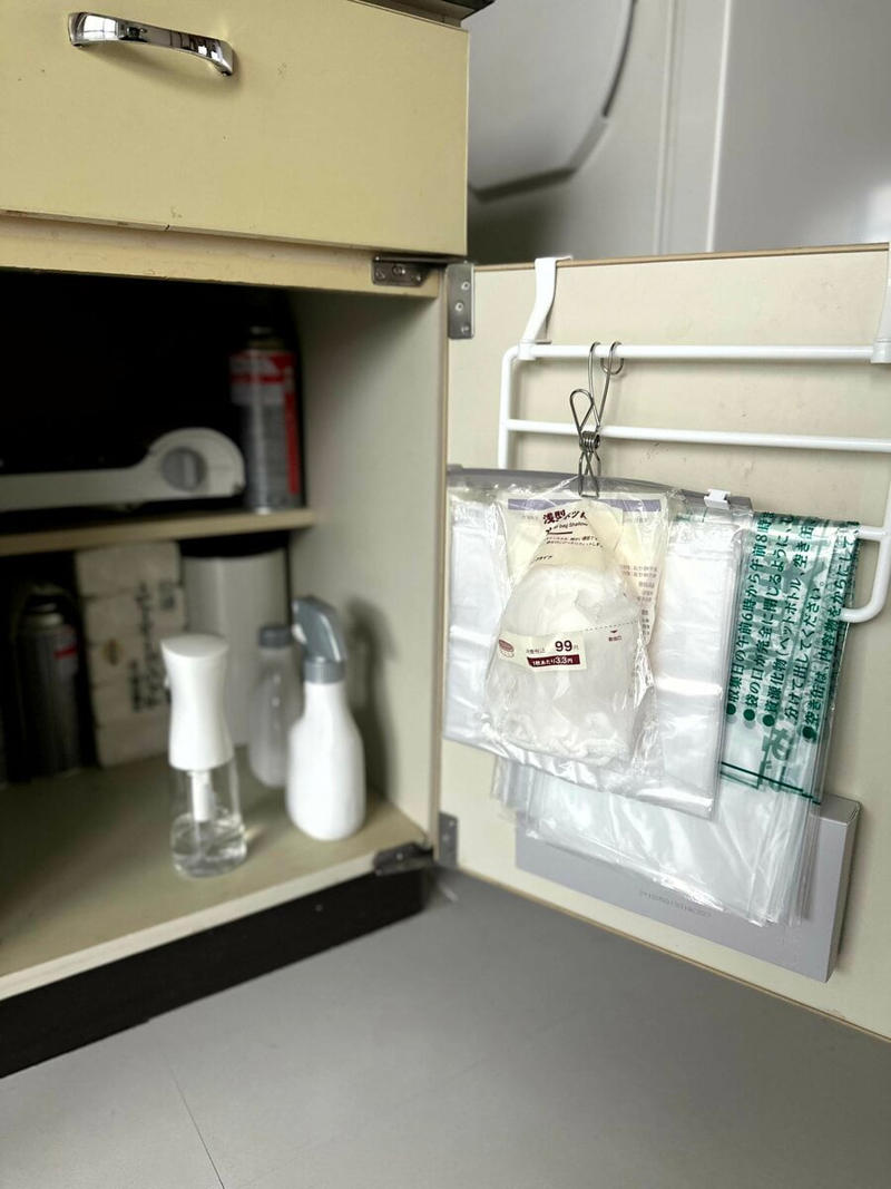 1：食器洗いは「ふいてすぐ戻せる」動線に, 2：よく使うものは「取り出しやすい場所」を定位置に, 3：毎日使う鍋は「あえて」出しっぱなしに, 4：台所用品以外も収納し「家じゅうの掃除」をラクに