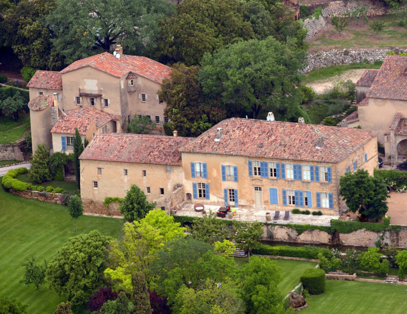 1970s–1990s: Prior Ownership, 2008: Pitt and Jolie Lease, 2013: Miraval Wine Launch, 2014: Wedding, 2016: Divorce, 2021: Jolie Sells, 2022: Pitt Files Suit, 2024: Pitt Legal Victories, October 2025: Document Issue, May 2026: Jolie Scores Legal Victory