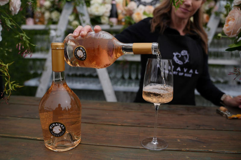 1970s–1990s: Prior Ownership, 2008: Pitt and Jolie Lease, 2013: Miraval Wine Launch, 2014: Wedding, 2016: Divorce, 2021: Jolie Sells, 2022: Pitt Files Suit, 2024: Pitt Legal Victories, October 2025: Document Issue, May 2026: Jolie Scores Legal Victory